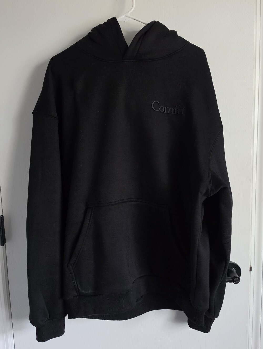 Comfrt Black Hoodie Size Large nwot